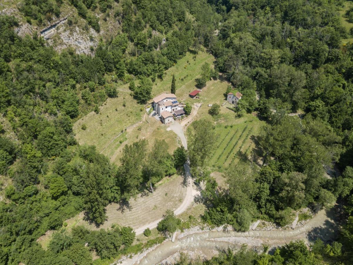 Agriturismo Di La Dall'Acqua Fivizzano Exterior foto