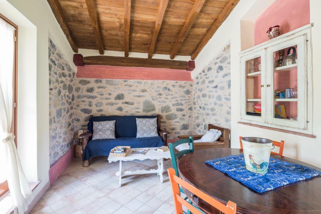 Agriturismo Di La Dall'Acqua Fivizzano Exterior foto